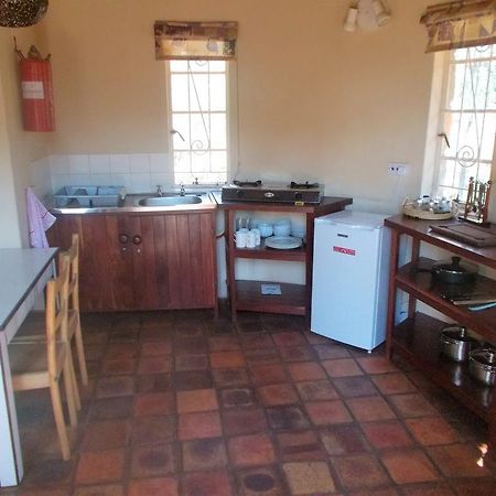 Limerick Cottages Булавайо Екстериор снимка