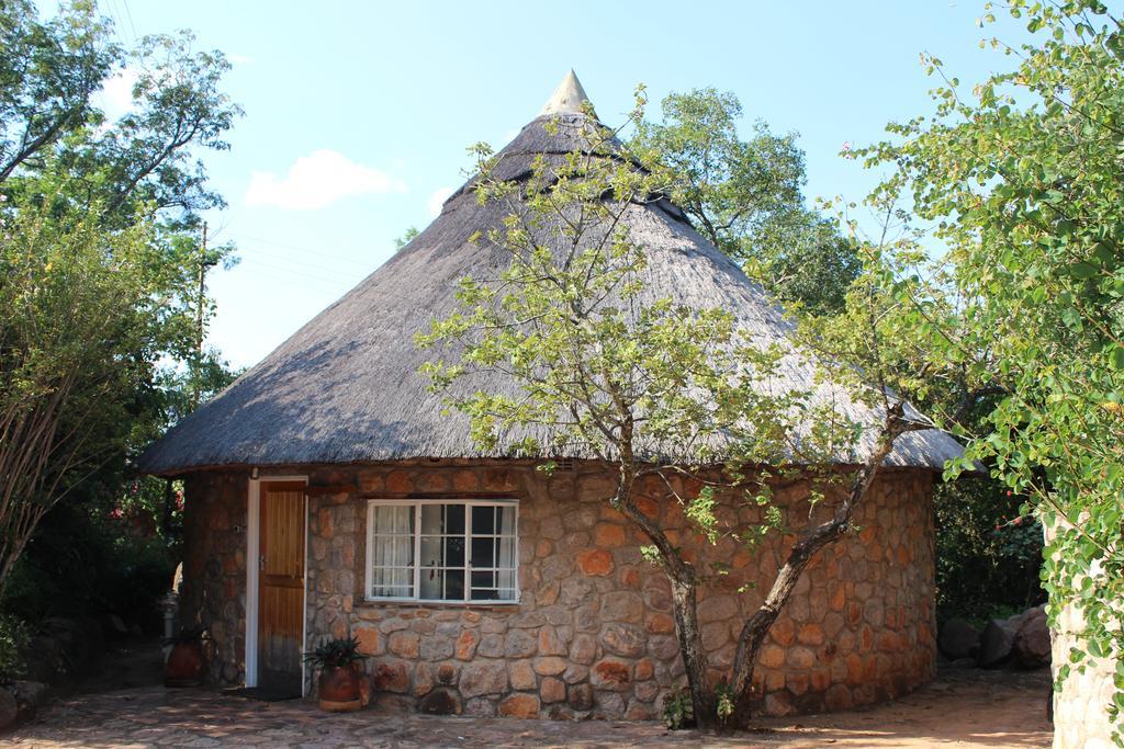 Limerick Cottages Булавайо Екстериор снимка